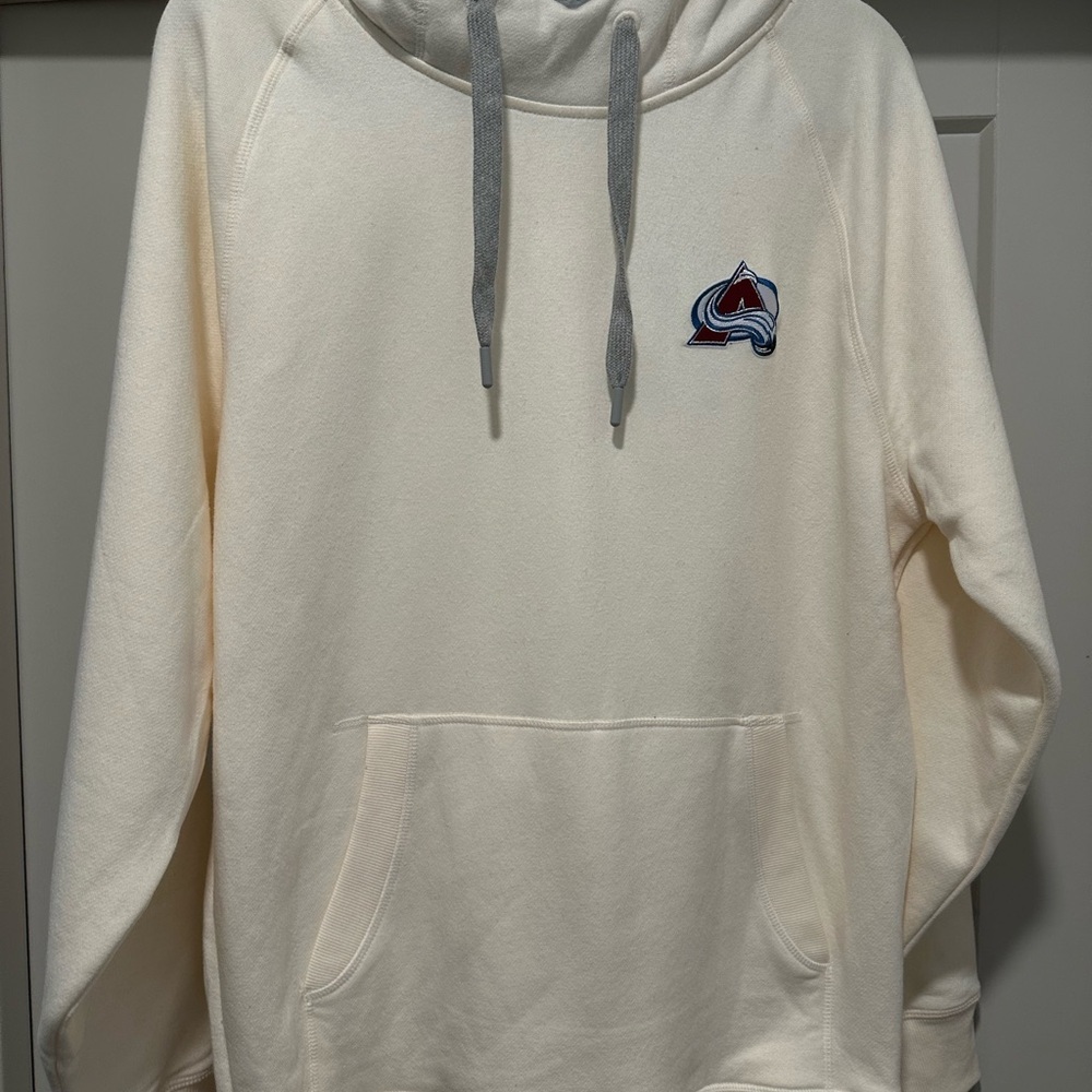 Antigua Cream Hoodie with Colorado Avalanche Logo